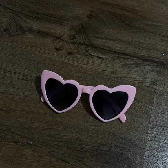 pink sunglasses - Picture 3 of 7